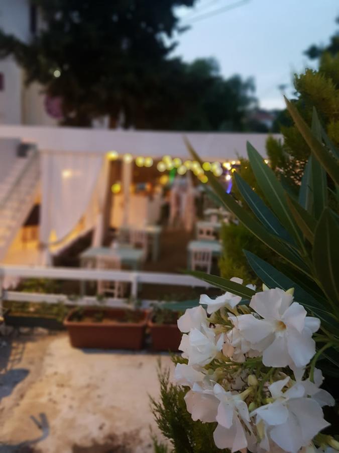 Fullmoon Rooms Cesme Çeşme Exterior photo